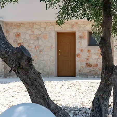 Helios Blue Kassandra ヴィラ クリオピギ