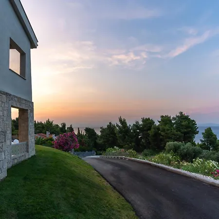 Villa Helios Blue Kassandra Kriopijí