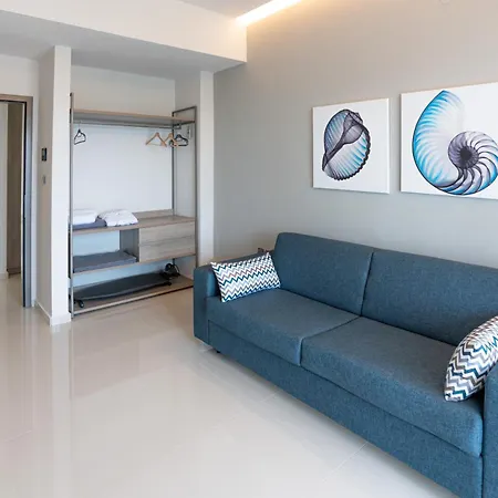 Vila Helios Blue Kassandra Kriopigi