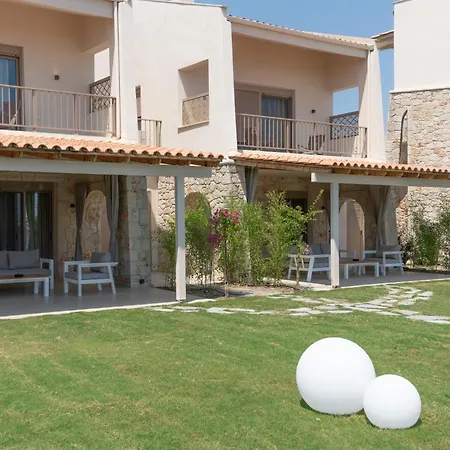 Vila Helios Blue Kassandra Kriopigi